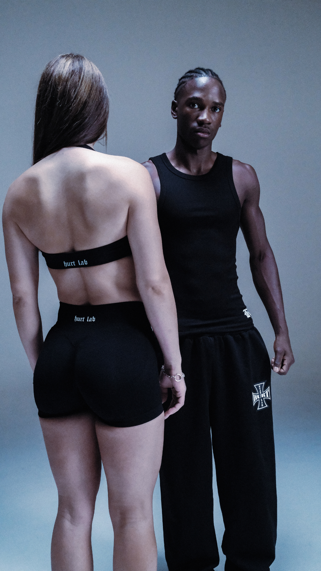 ESSENTIAL EMBROIDERED SINGLET