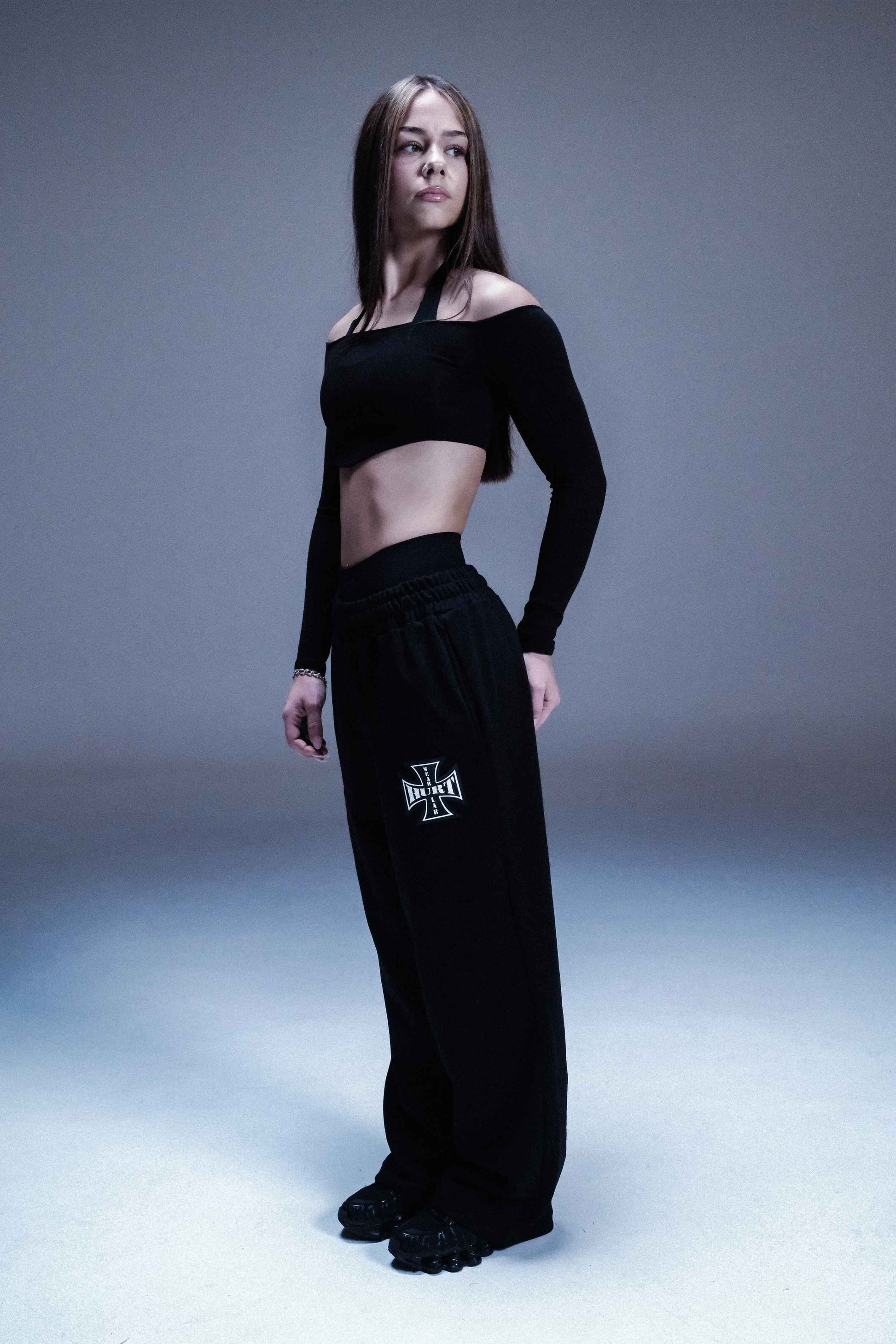 OFF THE SHOULDER LONG SLEEVE